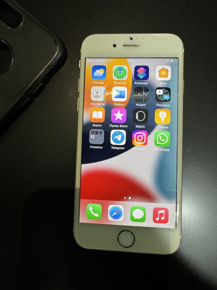 iPhone 6s, в хорошем состоянии...