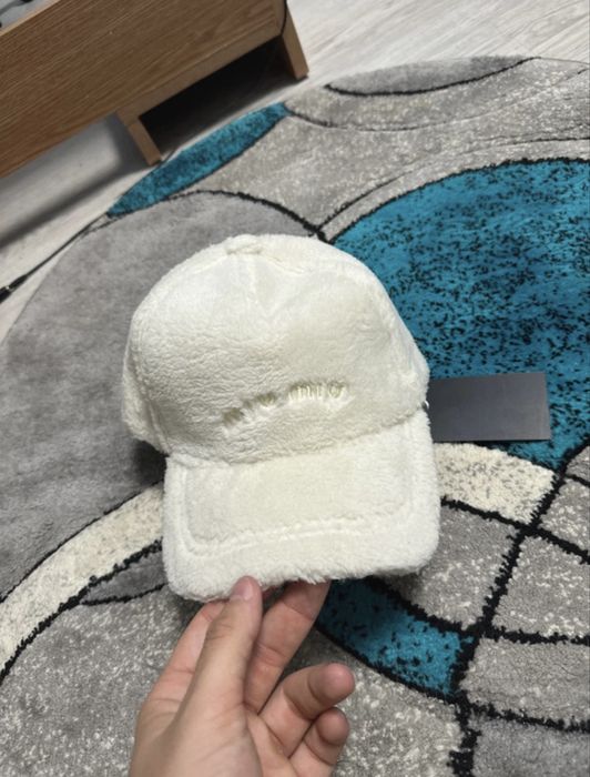 sapca miu miu cu catifea