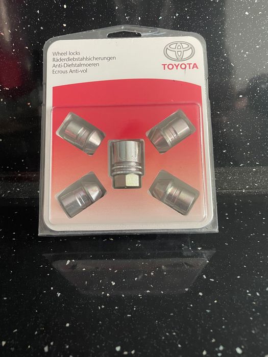 Секретни гайки за Тойота