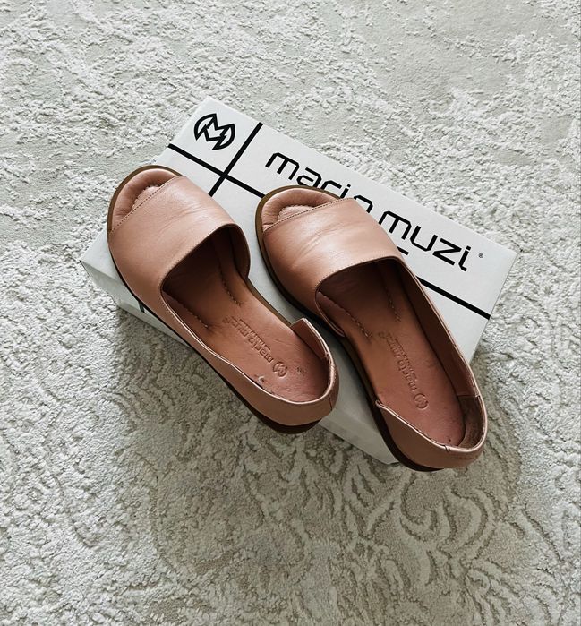 Продам женскую обувь