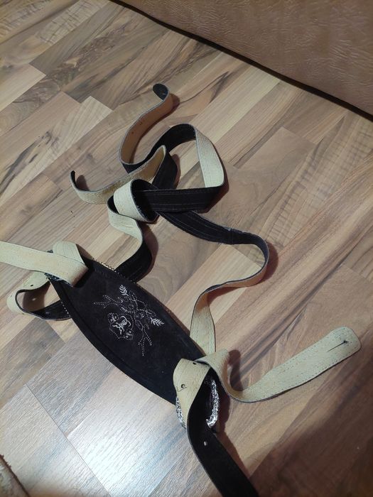 Bretele maro din piele intoarsa pentru pantaloni bavarezi
