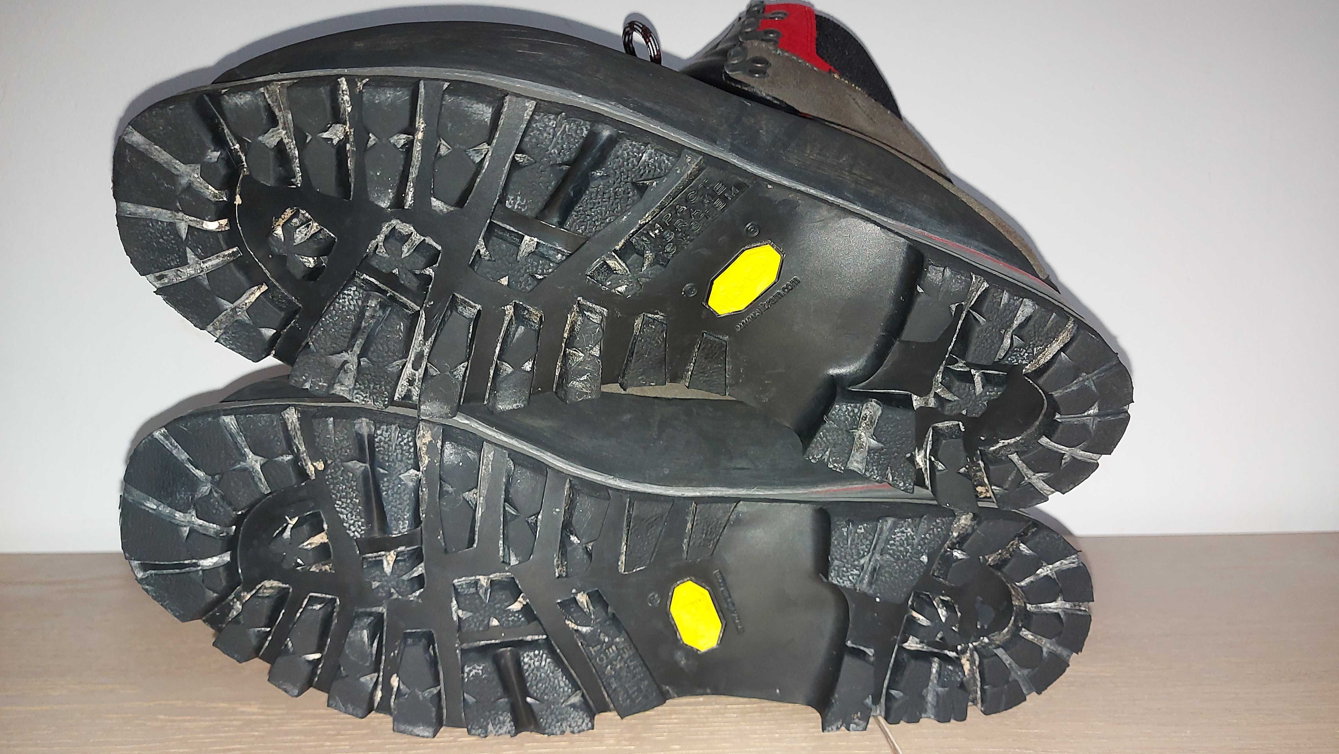 Bocanci iarna La Sportiva Karakorum Evo Gtx, marime 43,5, ca noi