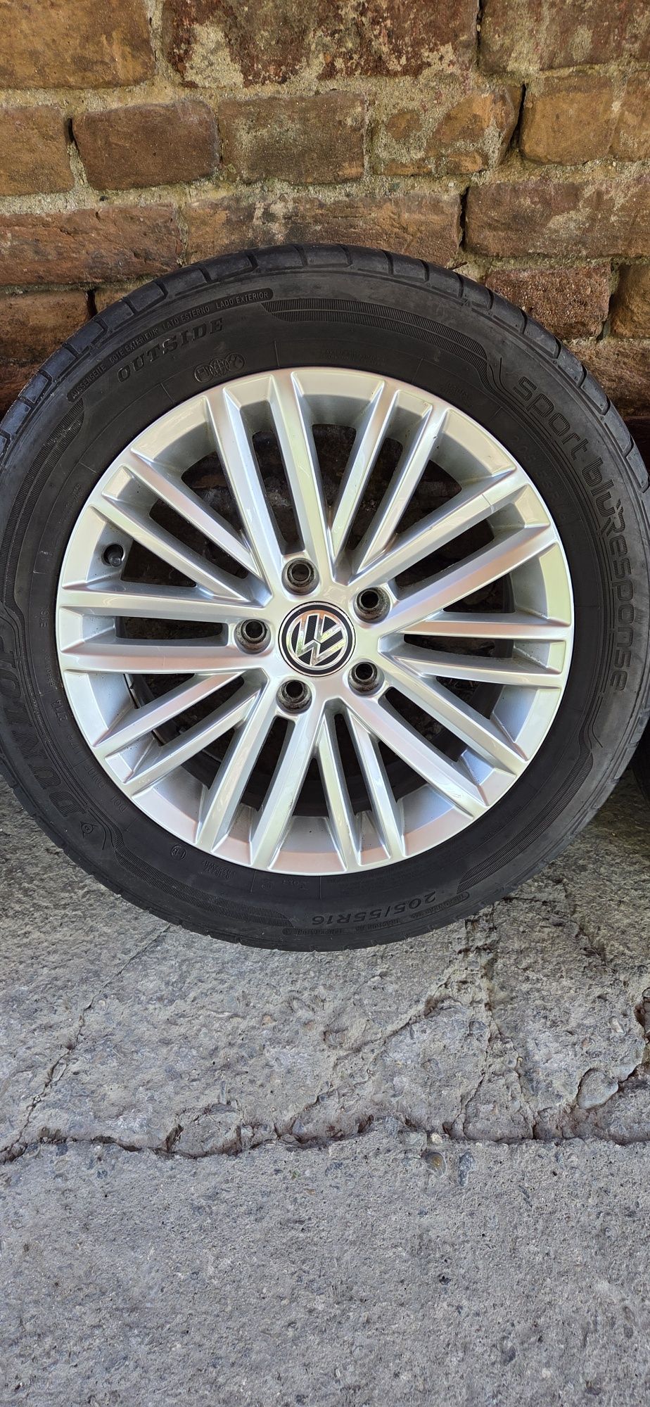 VW оригинални джанти със летни гуми 205/55/16 6J ET46 ЦО 56,6