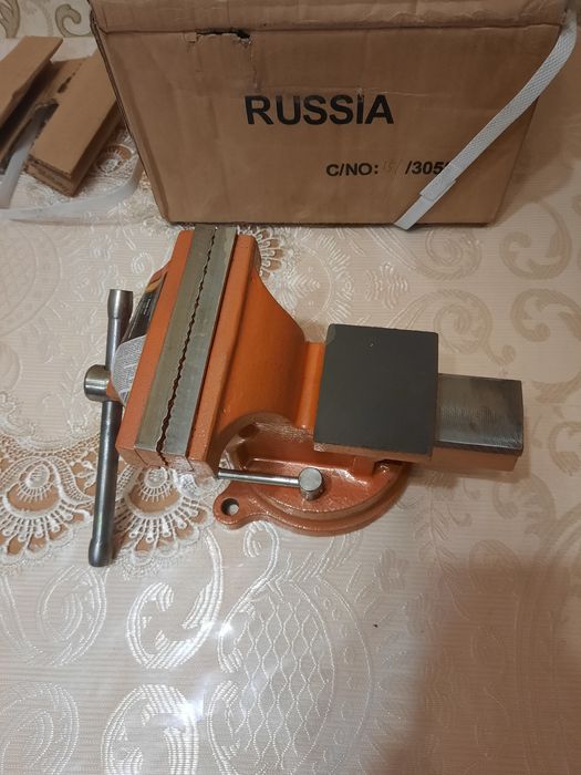 Продам тисы слесарные.