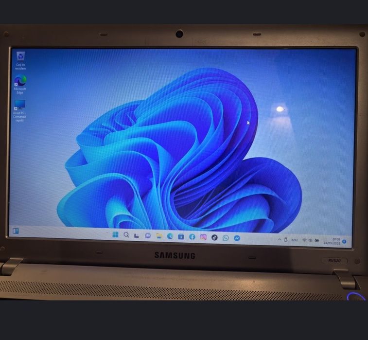 Laptop Samsung 4G RAM, 256G