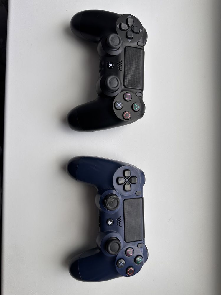 Продам игровую приставку Sony PlayStation 4