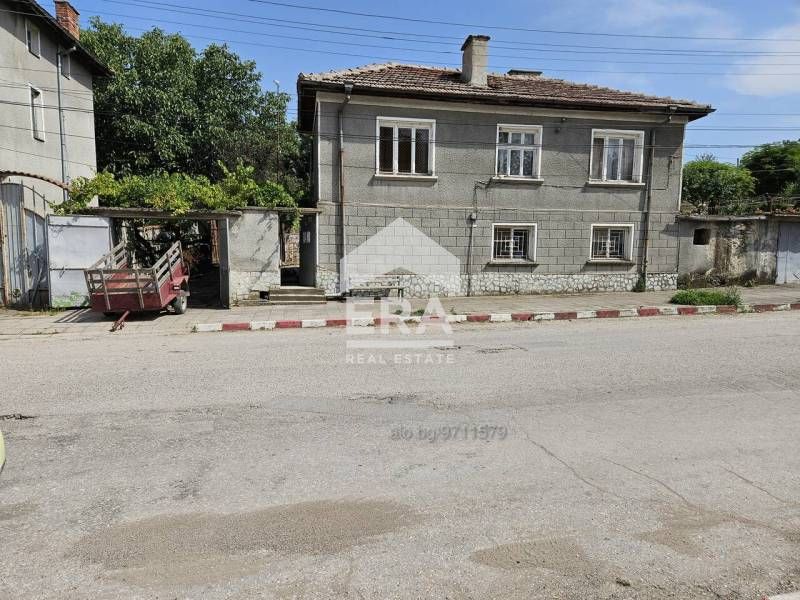 ЕРА Имоти Хасково Продава Къща в С. Ябълково!