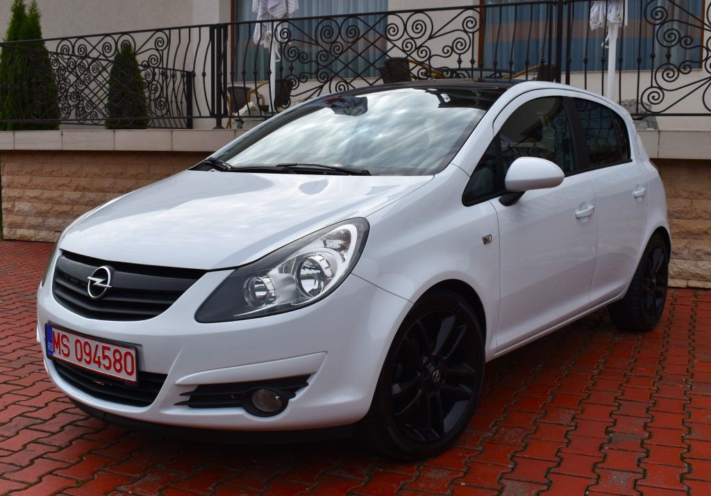 Opel Corsa~Colour Edition~1.4 Benzină~163 000 km~2011~Euro 5~FF Dotat