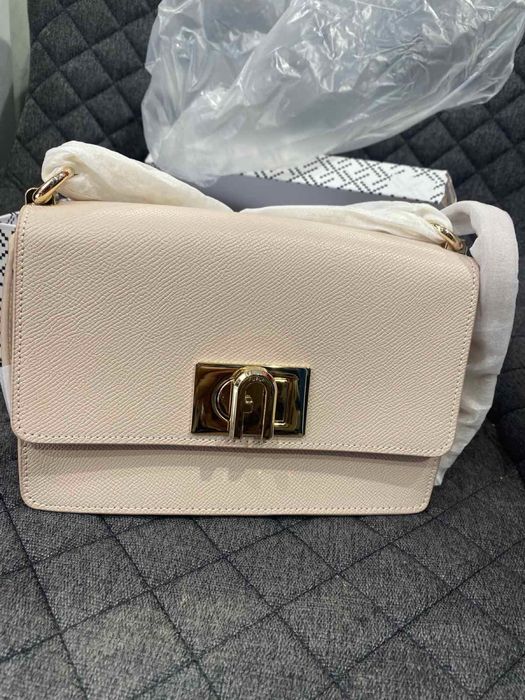 Дамака чанта Furla