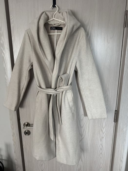 Палто с колан ZARA