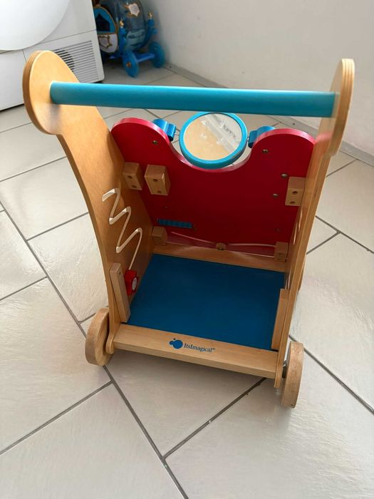 Детска дървена проходилка (walker) ItsImagical