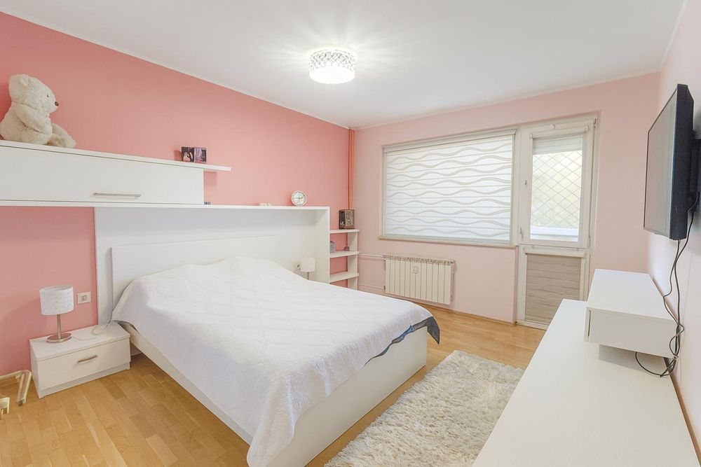 Просторен ТРИСТАЕН апартамент в кв. Младежки хълм/ С ПАРКОМЯСТО!!!