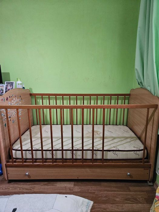 Бебешка дървена кошара