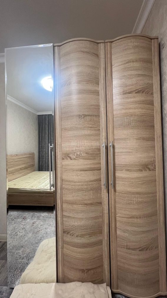 Продается спальный гарнитур