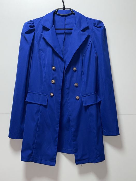 Комплект,синьо сако с пола