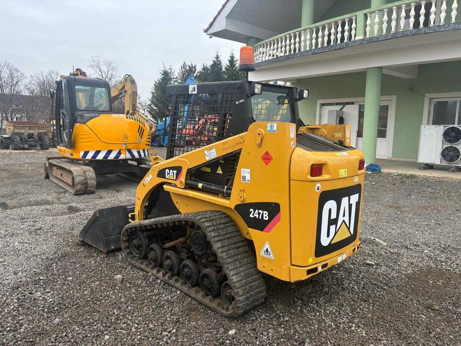 Miniincarcator bobcat pe senile 3 tone Caterpillar 247B , 2009