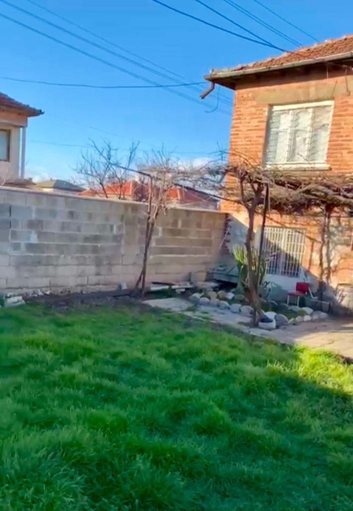 Продава се Къща в Пловдив, Център - 140 кв.м за 400 €/кв.м - Снимка #4