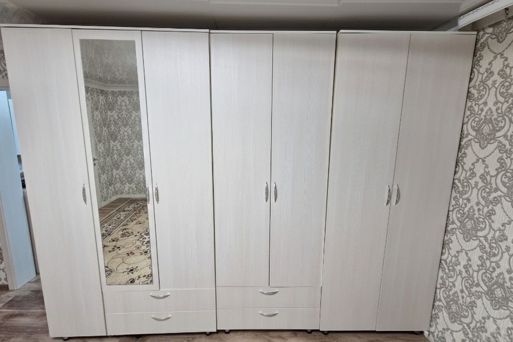 Продам три шкафа