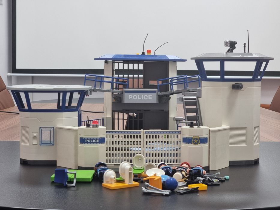 Playmobil City Action 6919 - Sediu De Politie Cu Inchisoare 6919