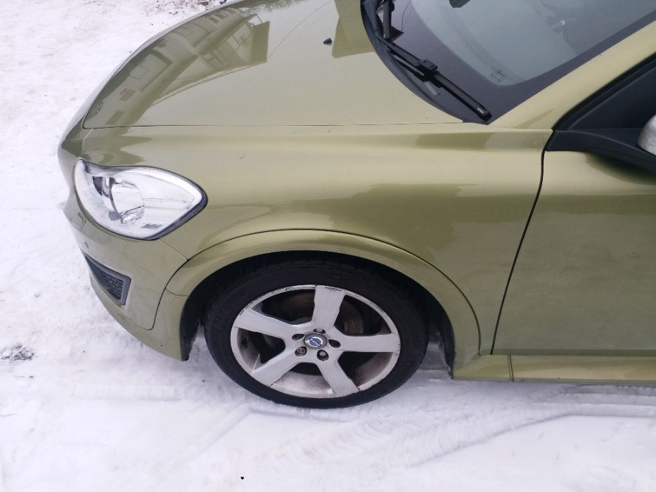 Aripa Fata Stanga / Dreapta VOLVO C30 2010-2012 Facelift + Piese C30