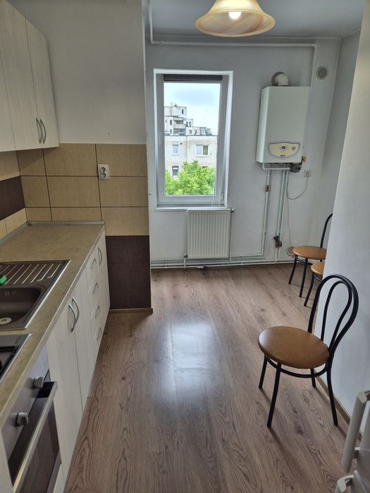 Apartament cu 3 camere de vanzare Tudor zona Eon etaj 3