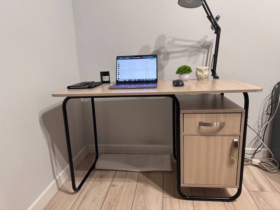 Продам компьютерный стол