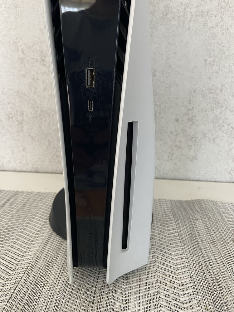 Конзола PS5 Disc Edition 1TB