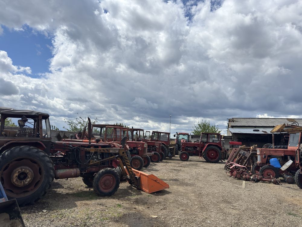 Tractoroare UTB 650M Export