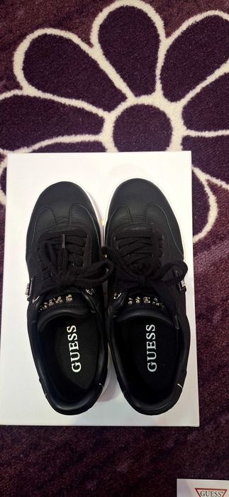 Дамски маратонки GUESS