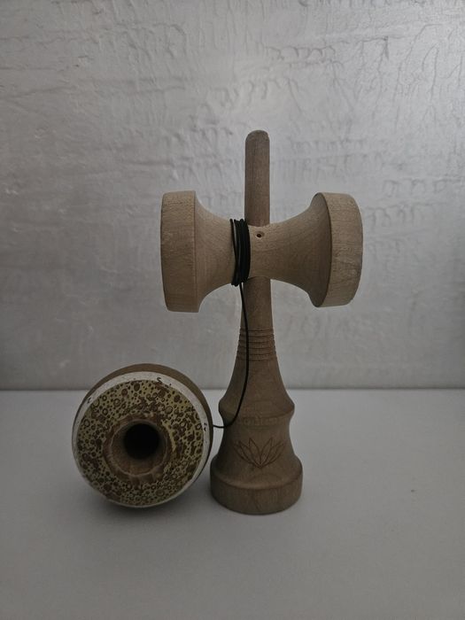 Kendama lotus/sweets