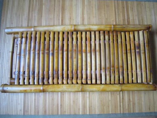 Бамбукови шезлонг и килим за дома, двора или терасата