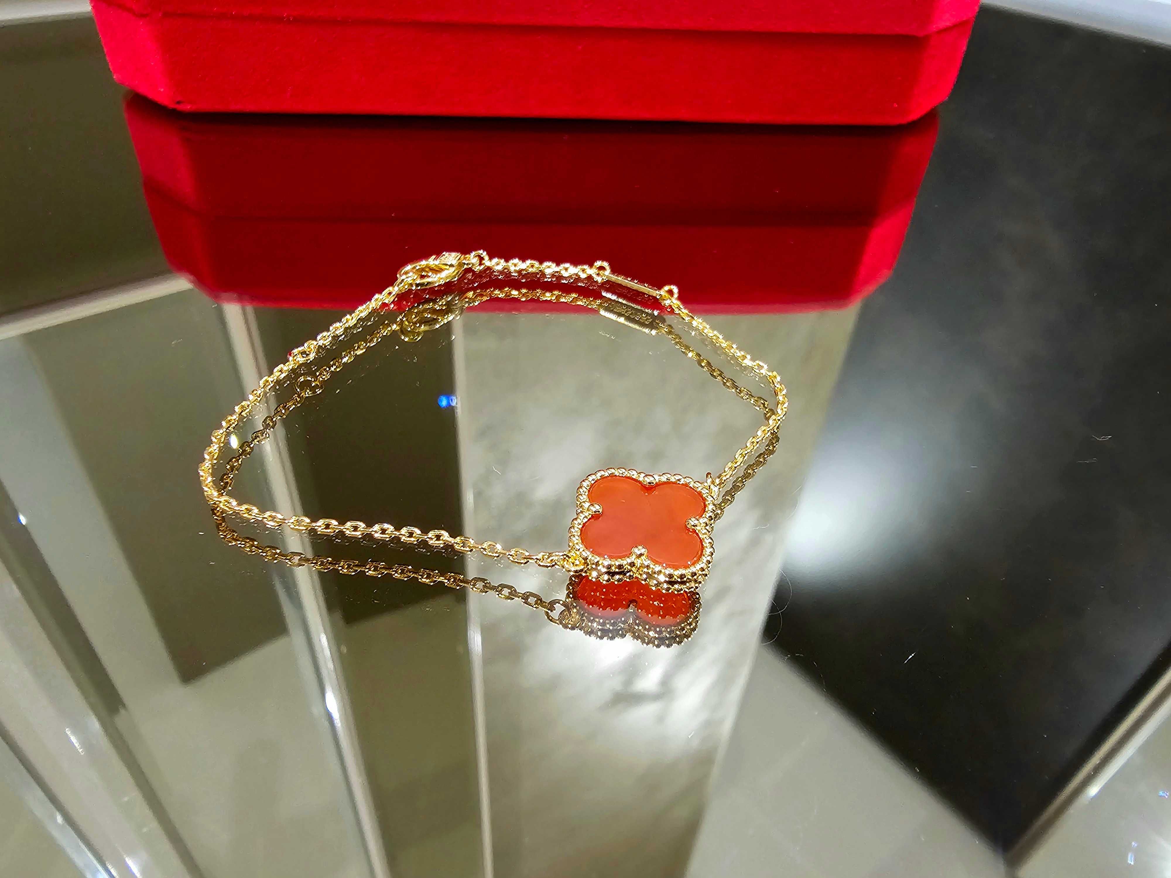 Van Cleef & Arpels VCA Rose Gold Red Alhambra 1 Motif Дамска Гривна