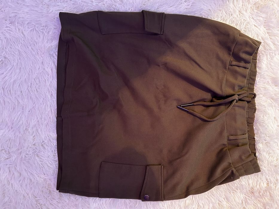 Fusta verde tip sport