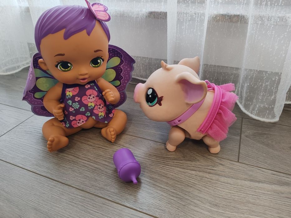 Бебе и интерактивно прасенце