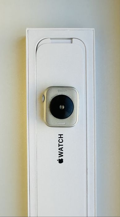 Apple Watch SE (2nd Gen) 40mm – Silver Aluminum