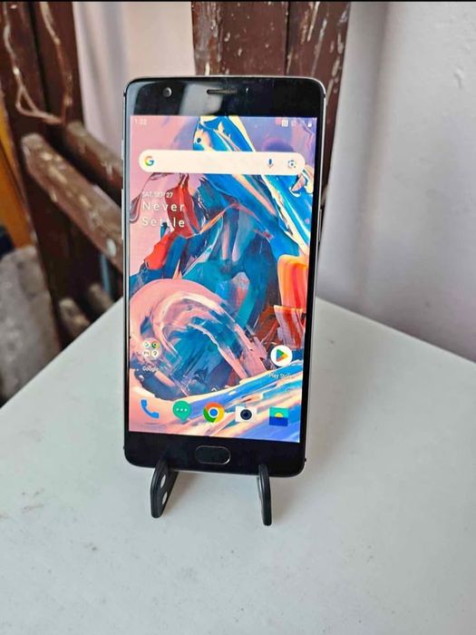 Телефон One plus 3