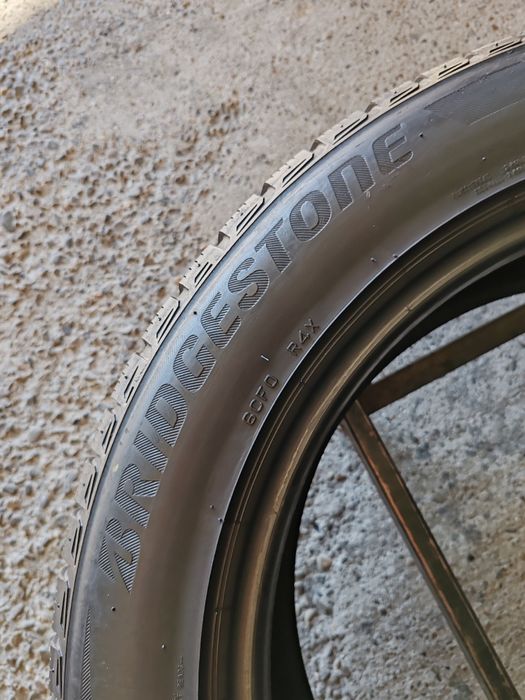 2 cauciucuri 235 55 19