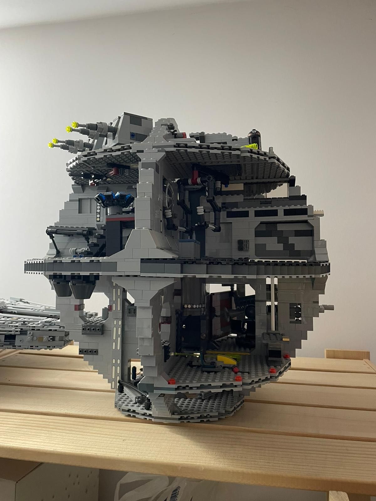 Death Star Lego Fara cutie