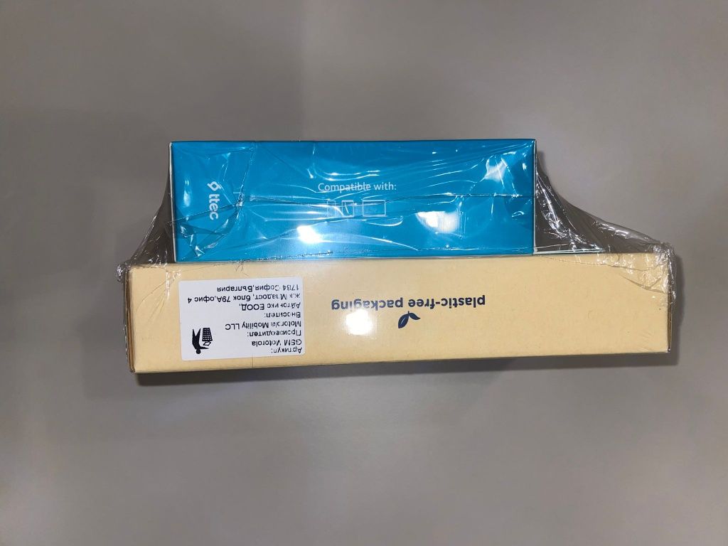 Чисто нов Motorola Moto G05 със слушалки