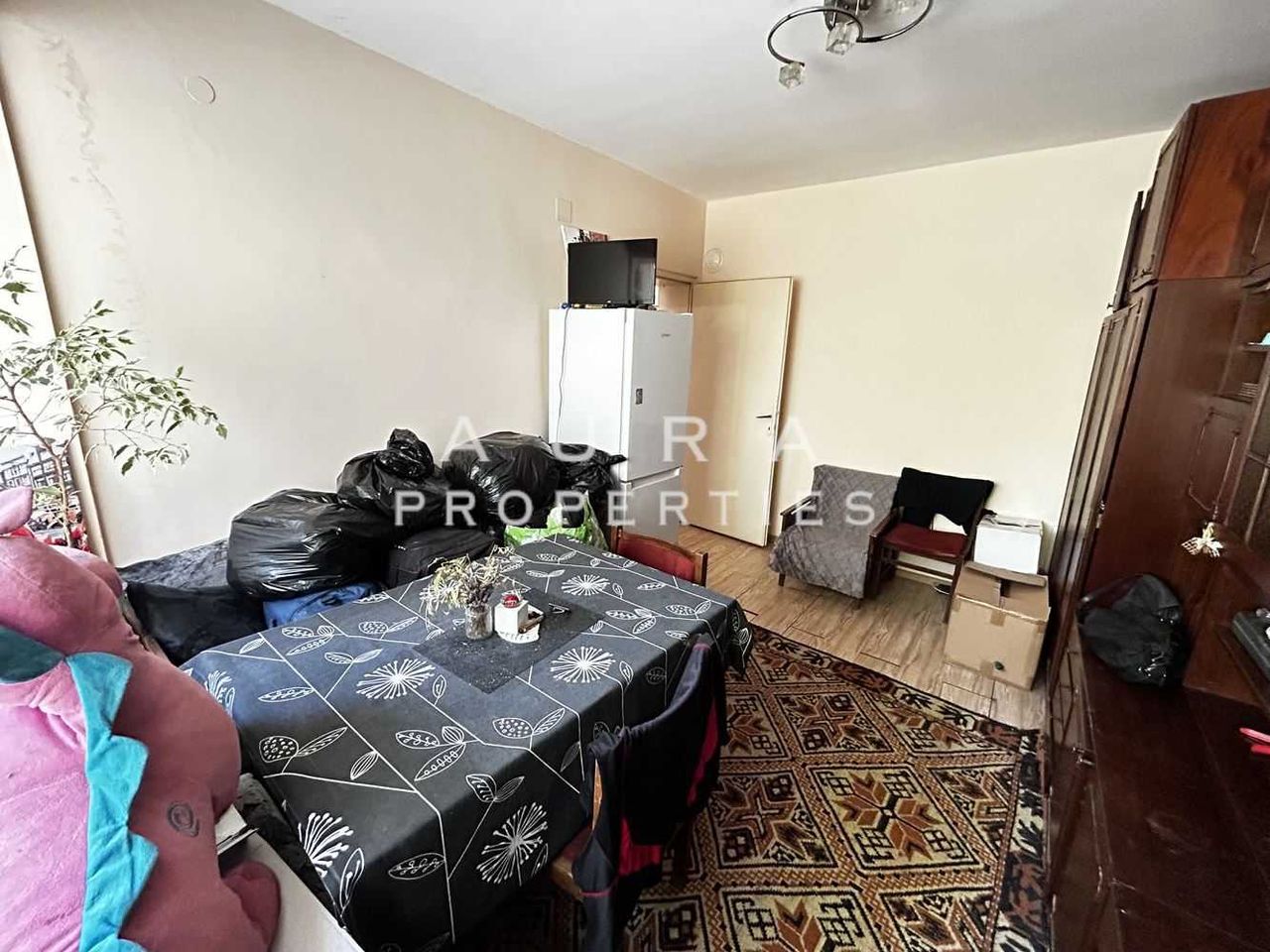 Продава се Двустаен апартамент в Разград, Център - 73 кв.м за 1293 €/кв.м - Снимка #5