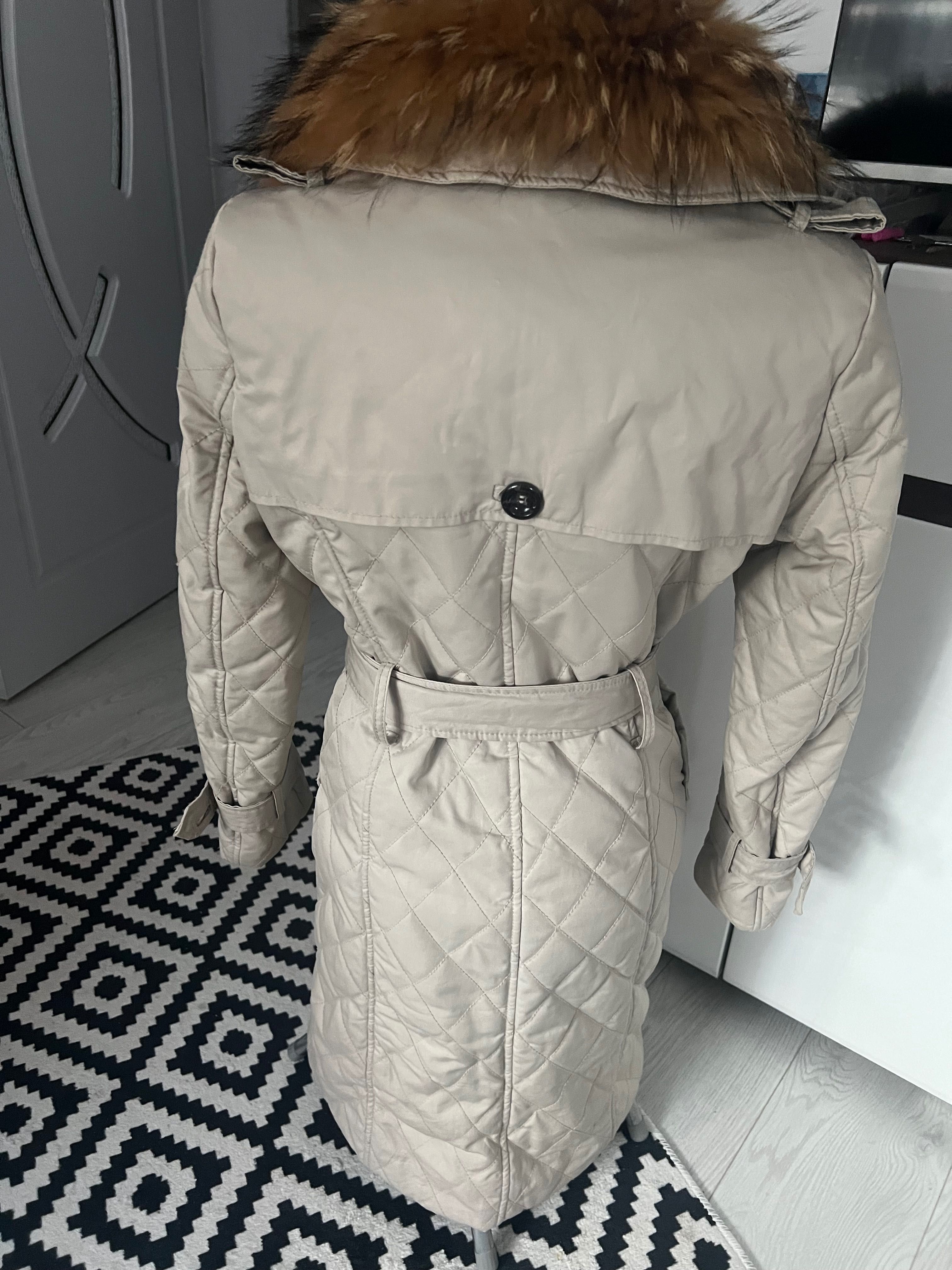 Zara Дамско Палто/Тренчкот с богата яка от естествен косъм XS/S