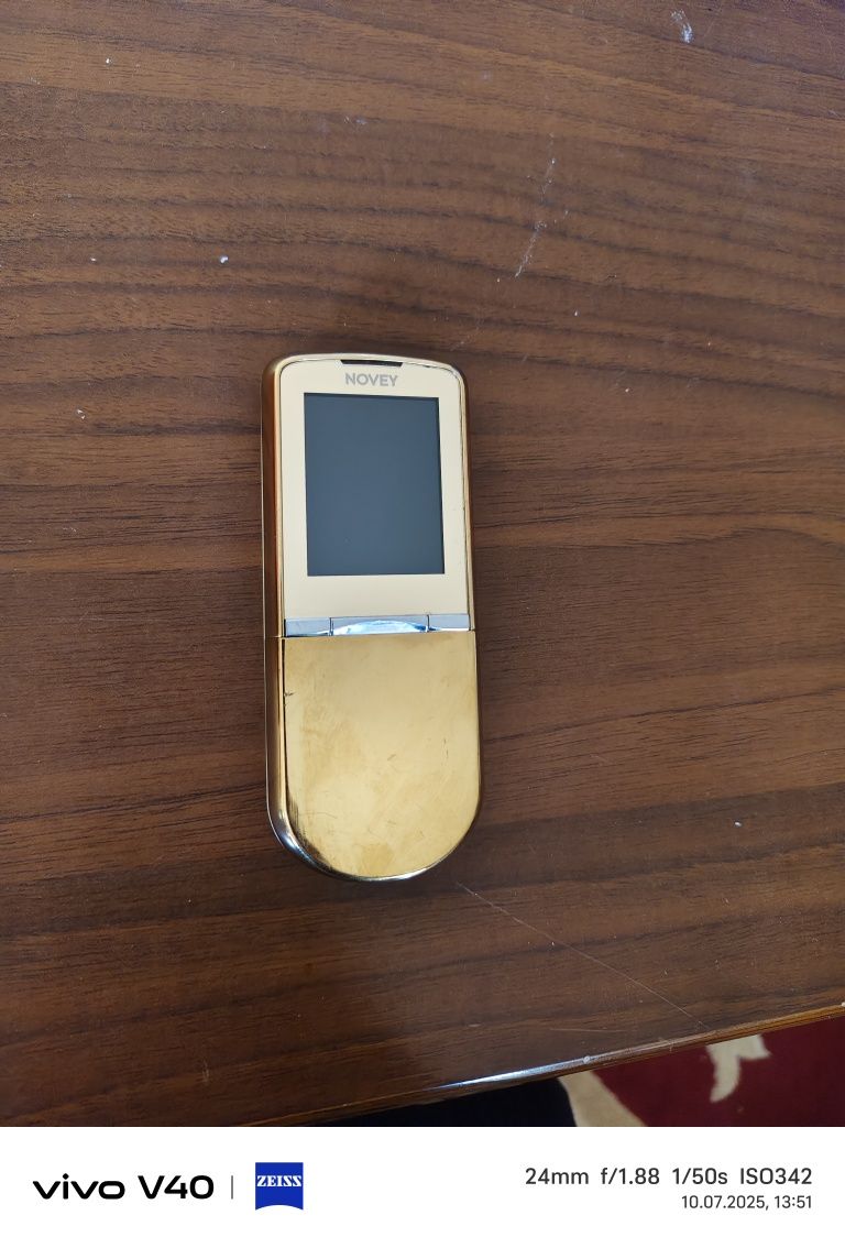 Telfon NOVEY sotiladi