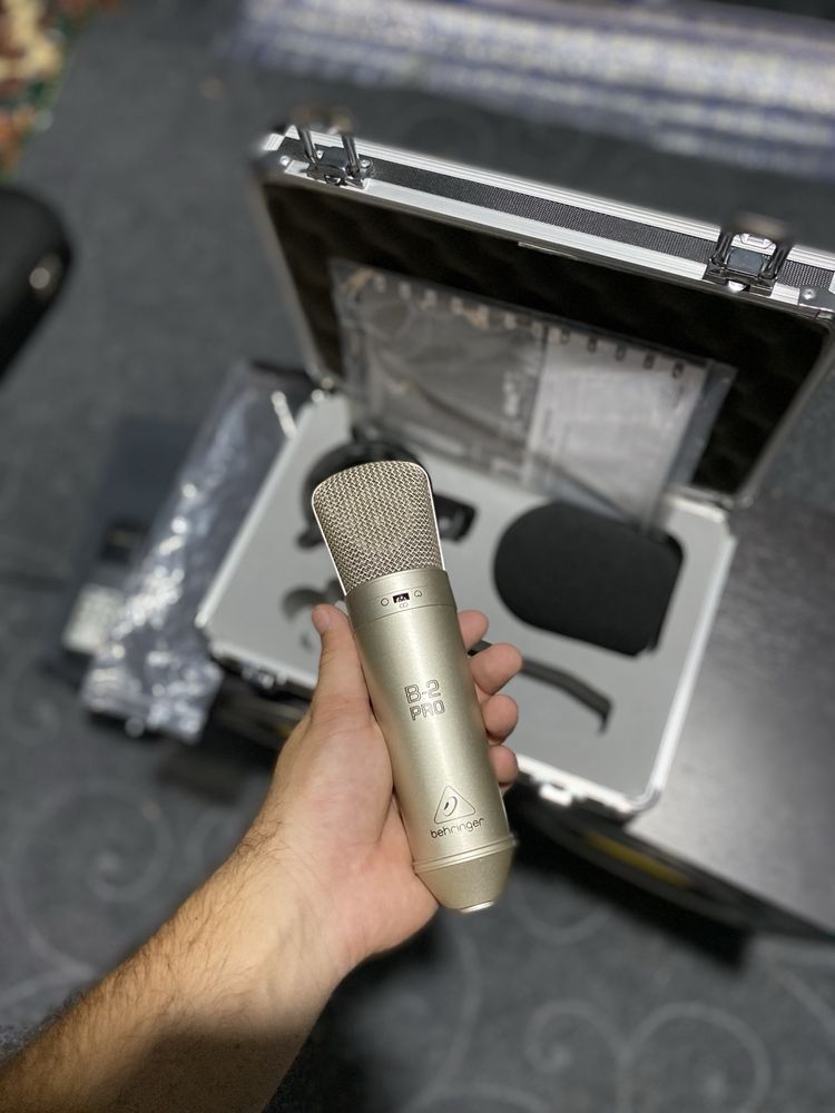 Microlab PRO 3  studio monitor + behringer B2 PRO KOMPLEKT