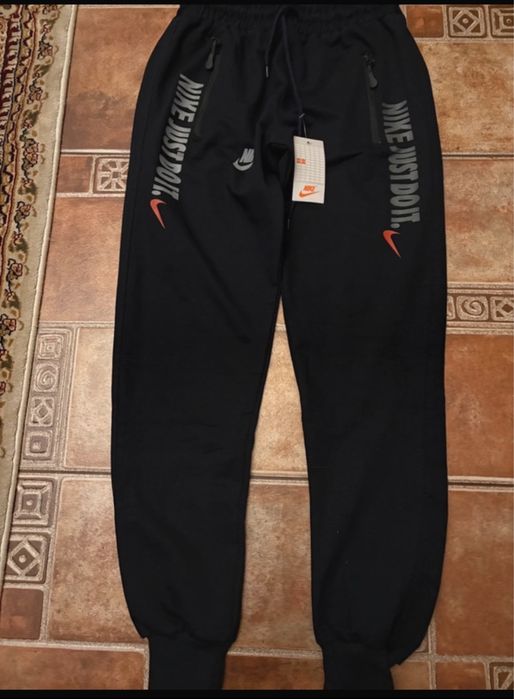 pantaloni nike S