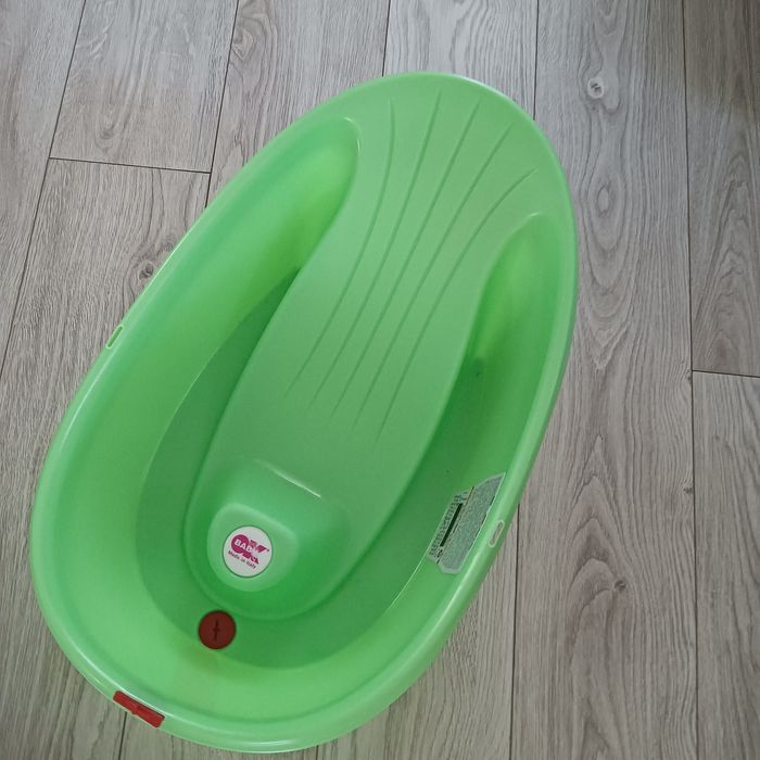 Cada baie 2 bucăți:  nou născut și copil mic