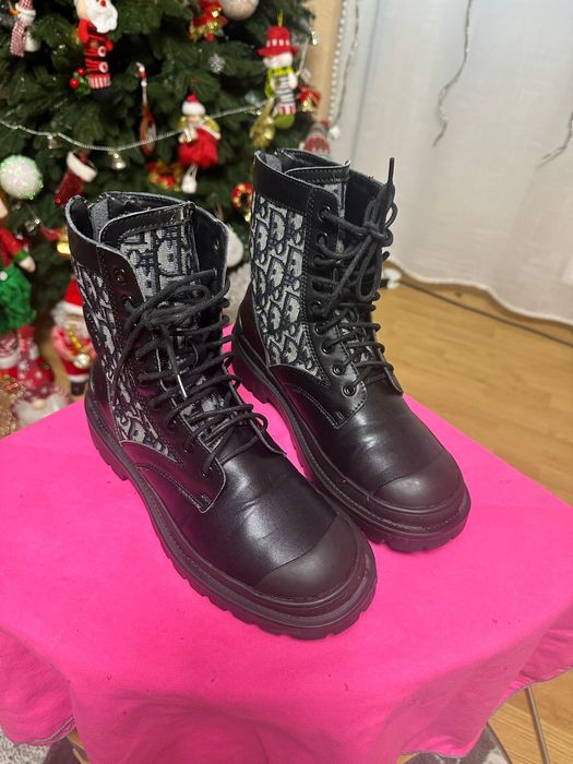 Bocanci dior marime 40 unisex