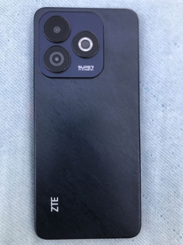 ZTE Blade A75 sotiladi