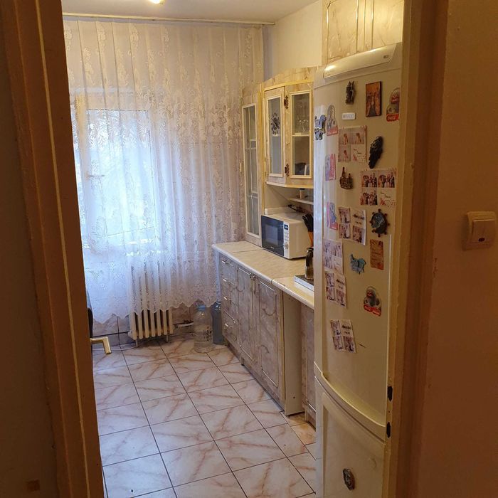 Apartament 2 camere semidecomandat 1/4 Craiovita Noua