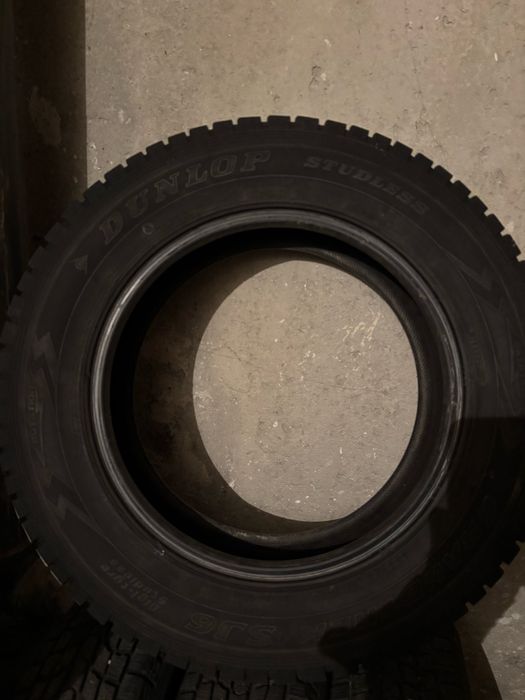Зимни гуми dunlop 225 65 17