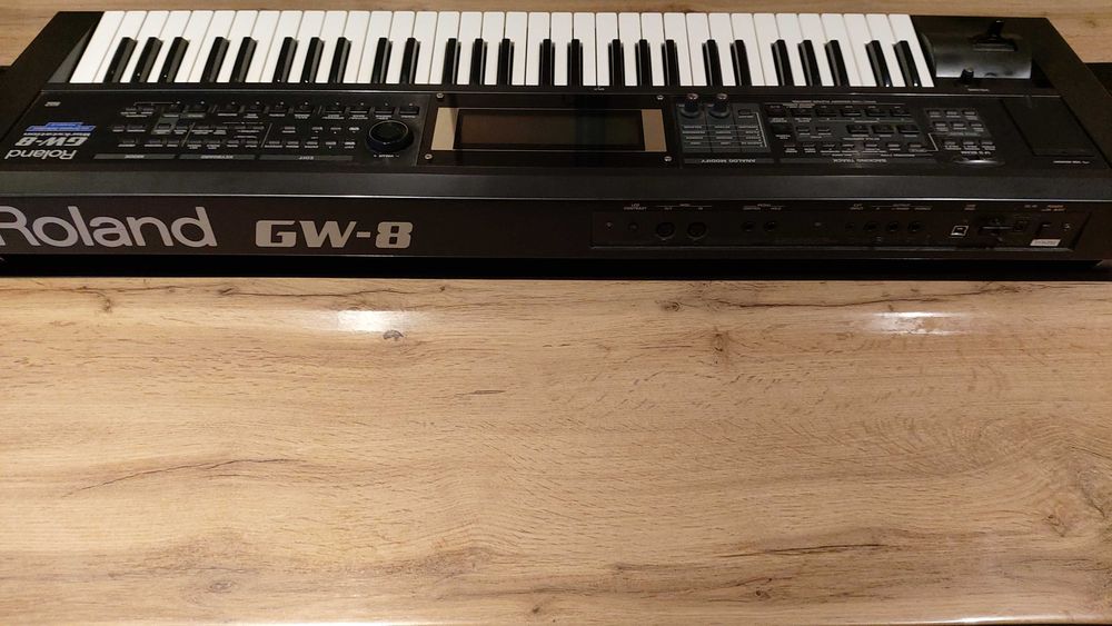 Клавир / Синтезатор / Йоника Roland GW 8 Workstation Version 2